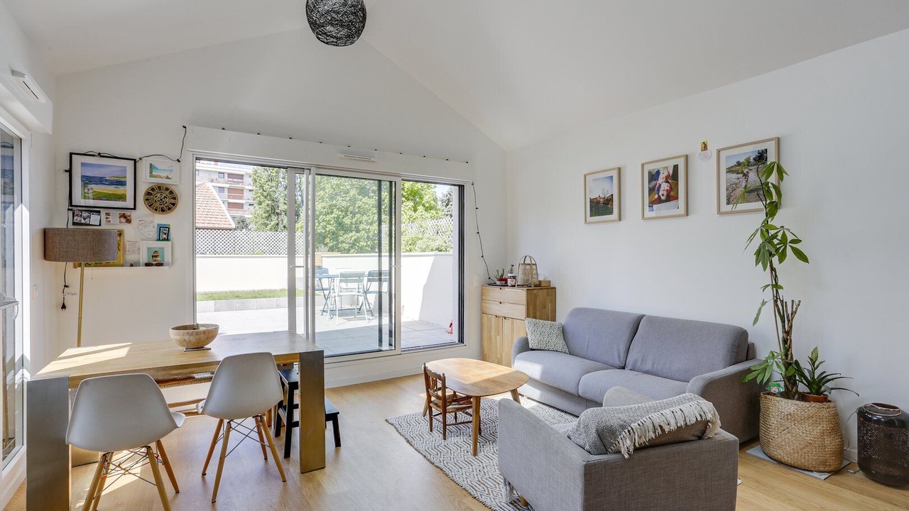 Photo of Livingroom in Clamart