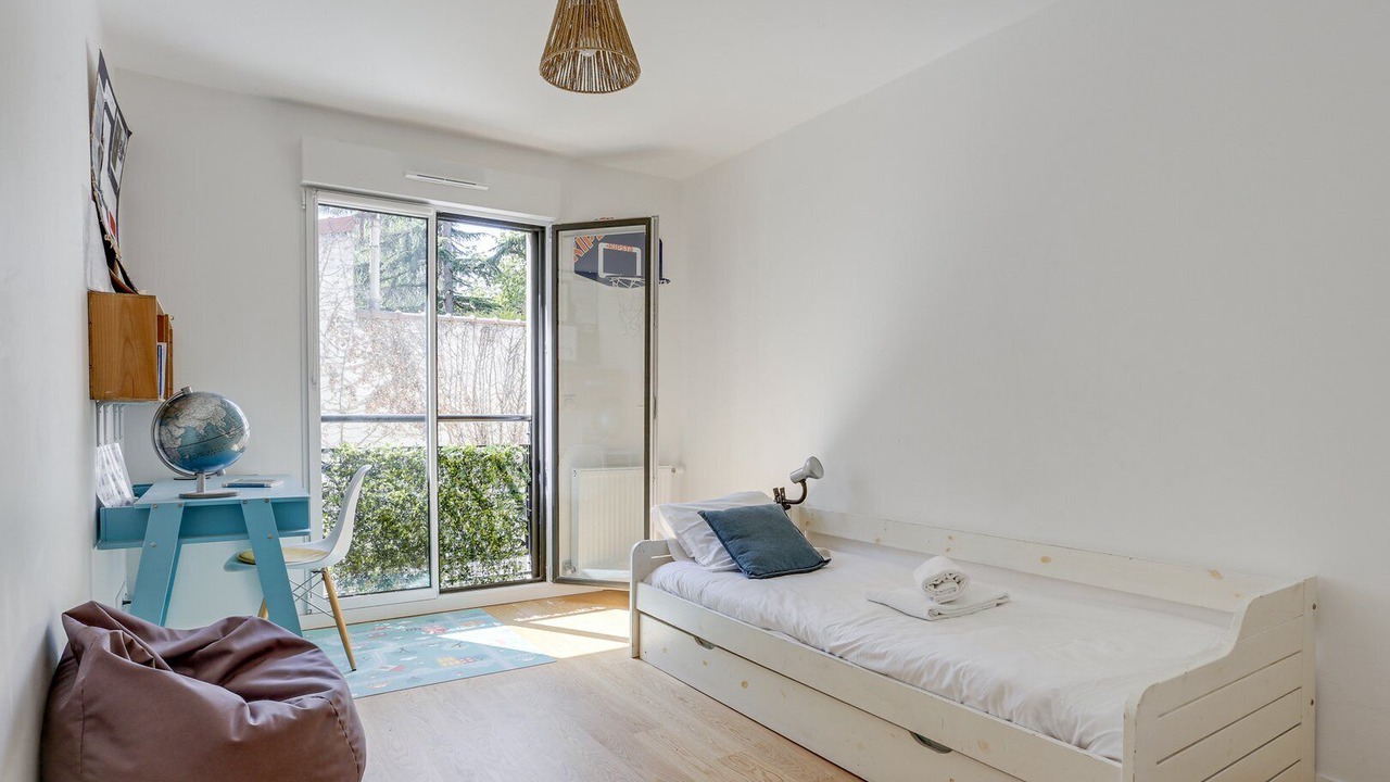 Photo of Bedroom in Clamart