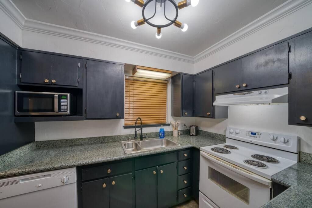 Photo of Kitchen in Lakeside Park