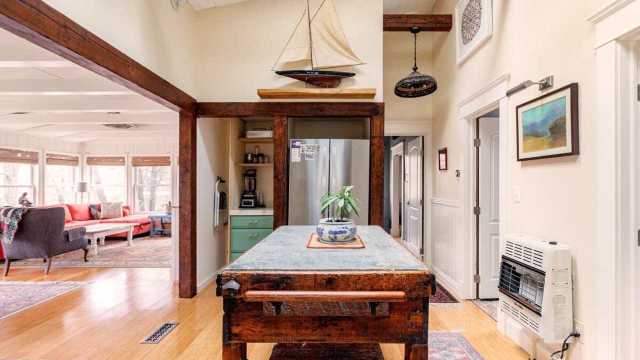 Photo of Others in White Mills