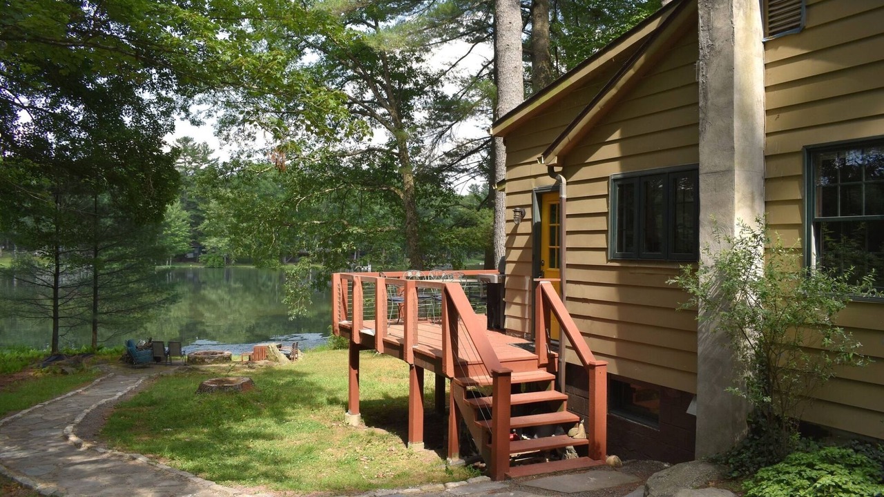 Photo of Others in White Mills