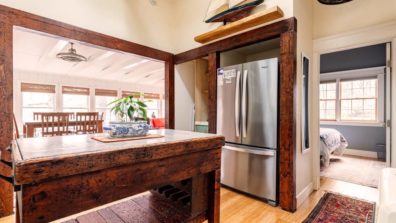 Photo of Others in White Mills