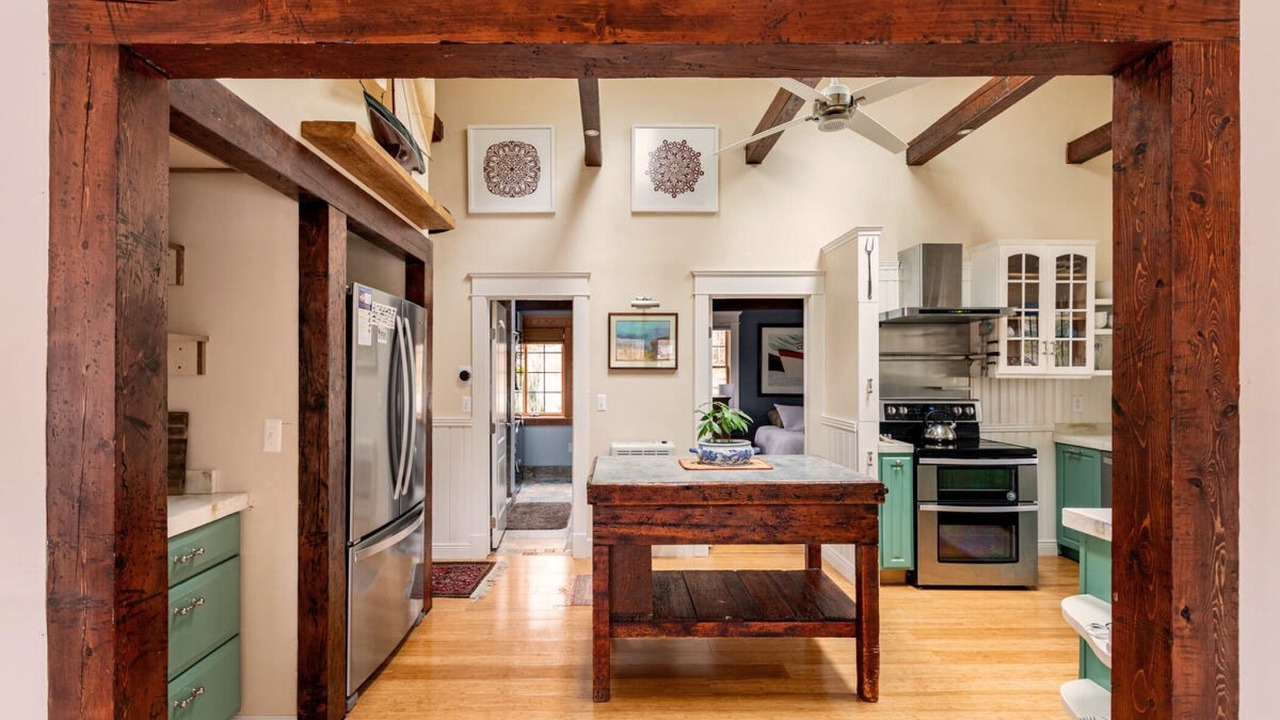 Photo of Others in White Mills