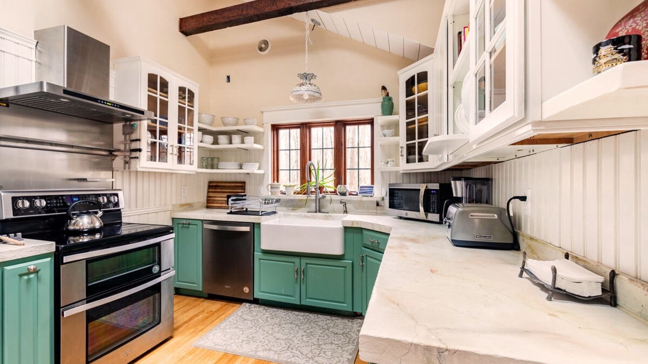 Photo of Others in White Mills