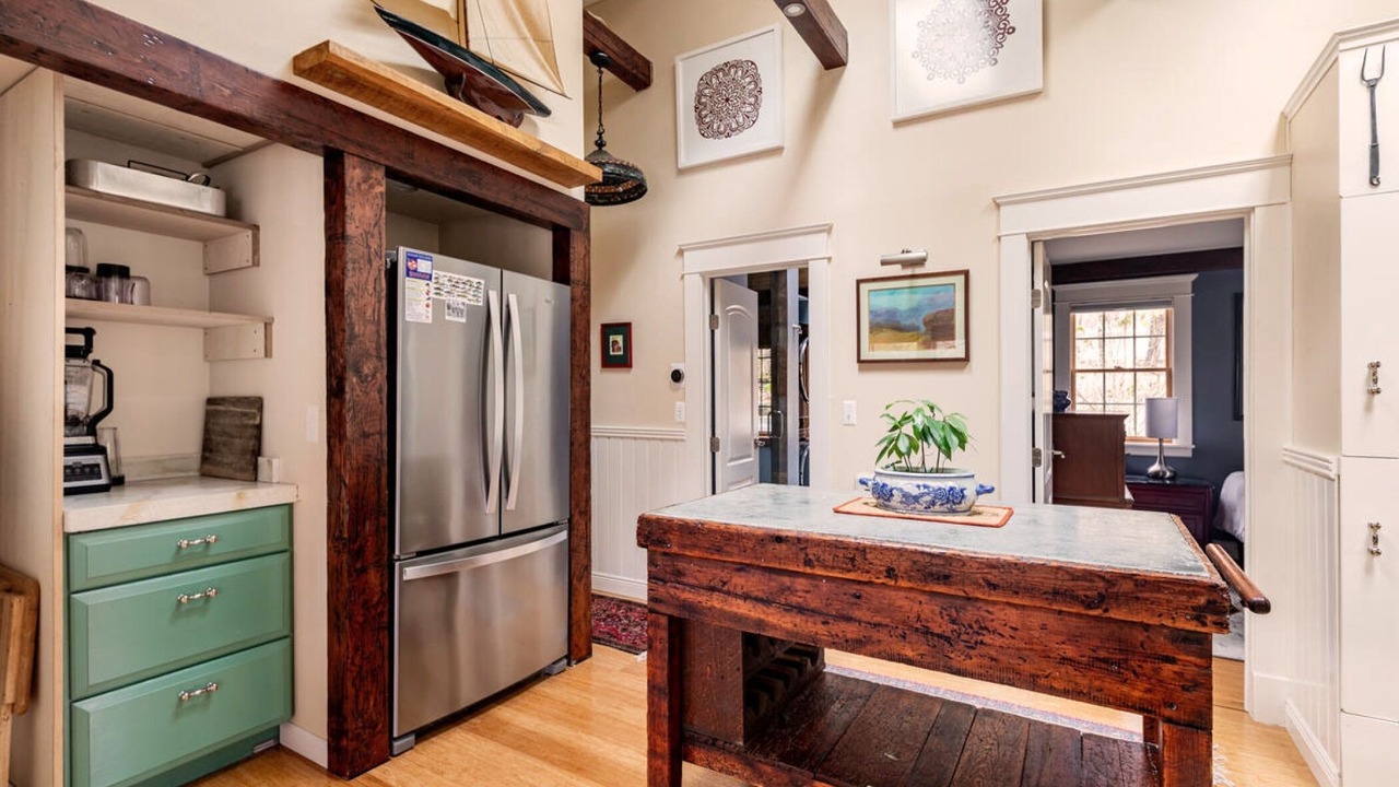 Photo of Others in White Mills