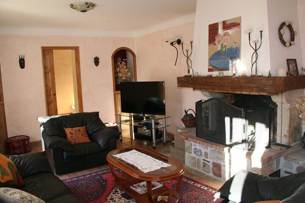Photo of Livingroom in Chambonas