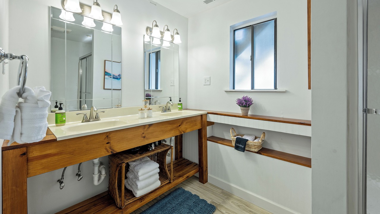 Photo of Bathroom in Linn Creek