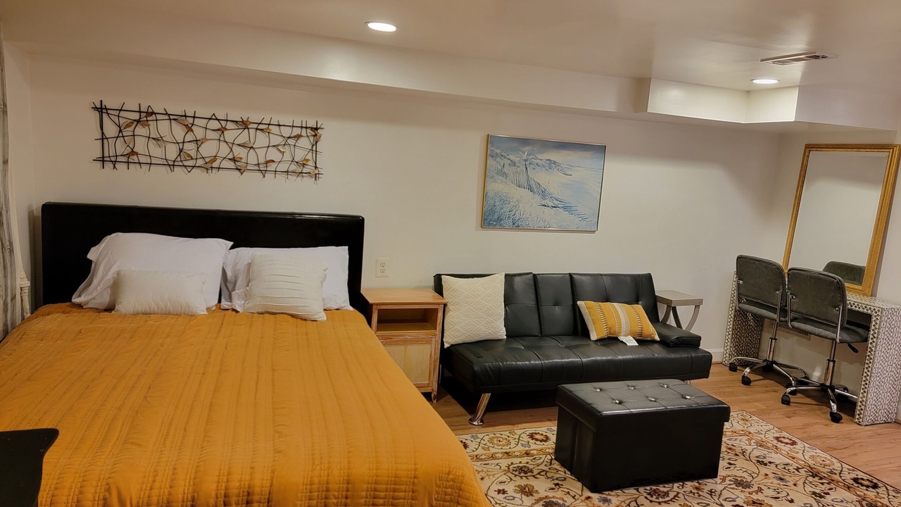 Photo of Bedroom in Del Ray
