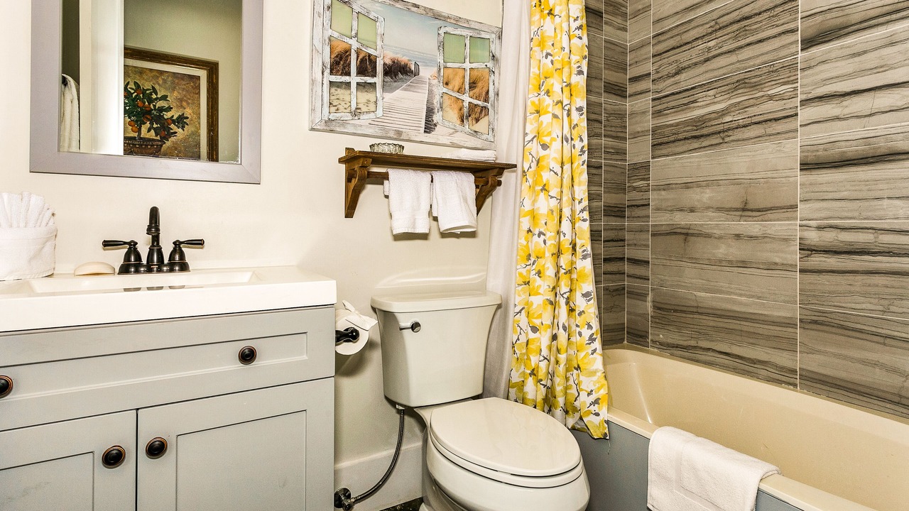 Photo of Bathroom in Ono Island