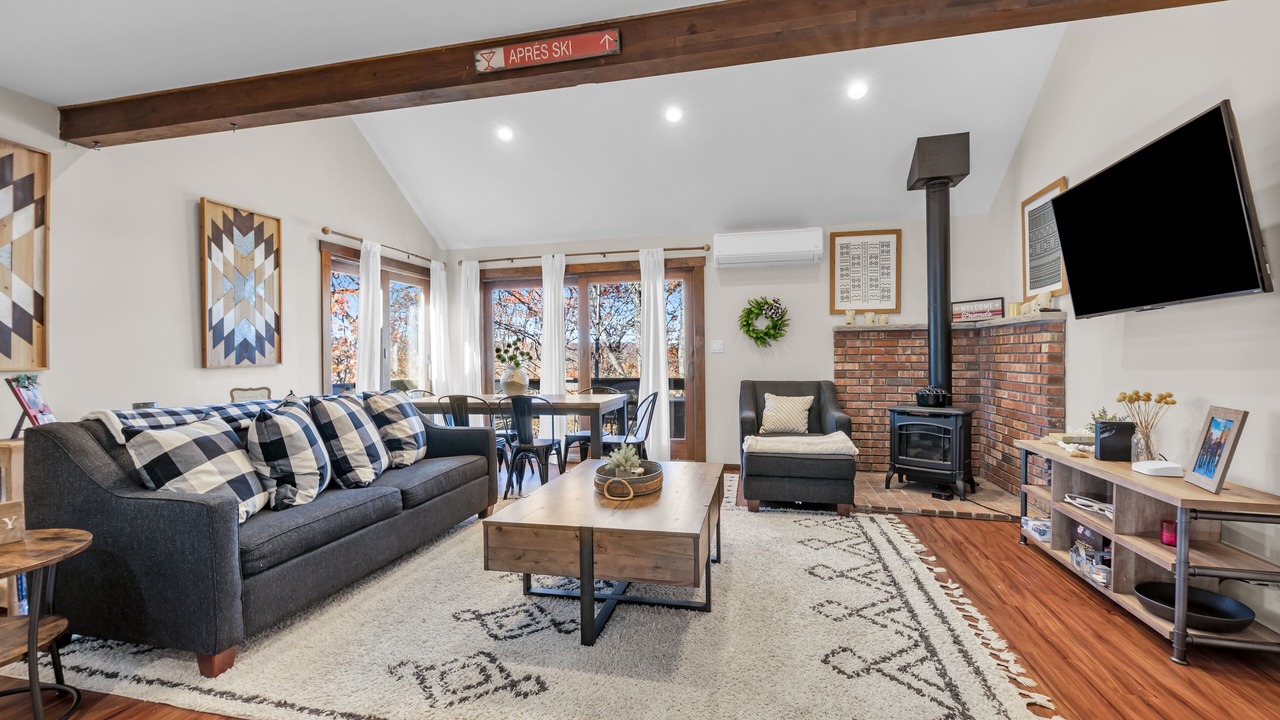 Photo of Livingroom in Village at Camelback