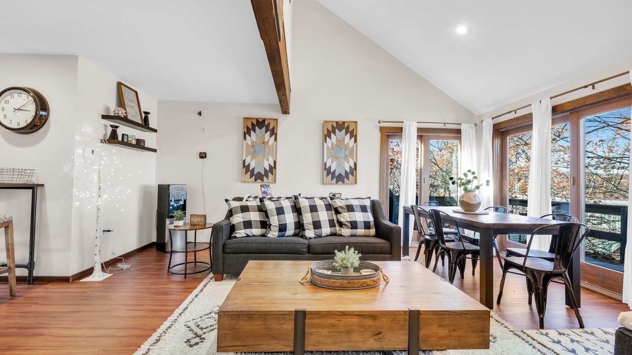 Photo of Livingroom in Village at Camelback
