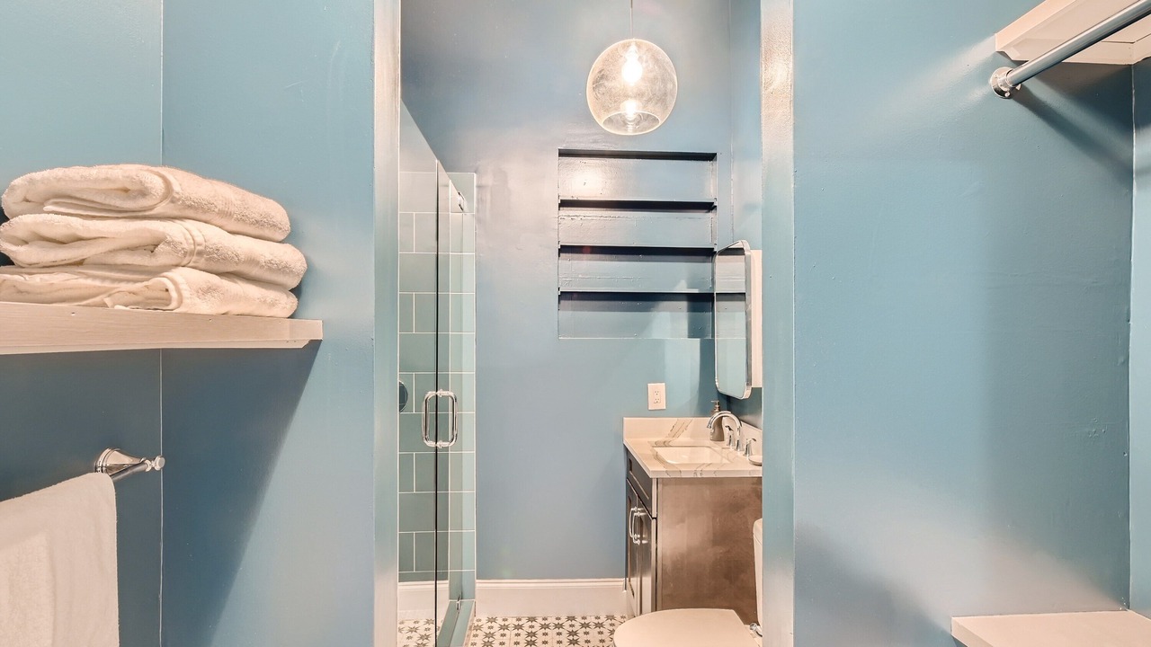 Photo of Bathroom in Candler Park