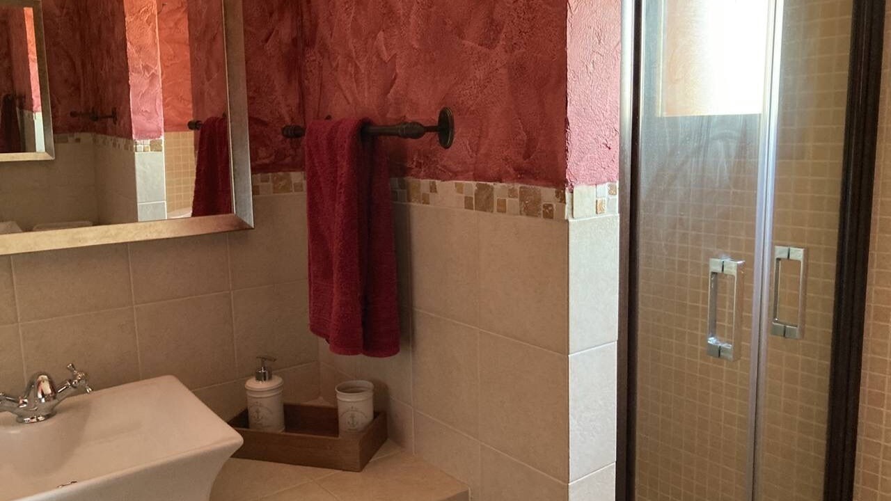 Photo of Bathroom in Santibanez el Alto
