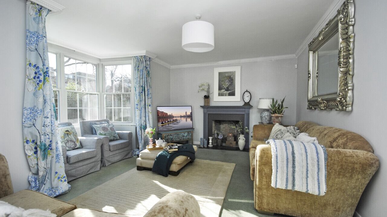 Photo of Livingroom in Henley-on-Thames