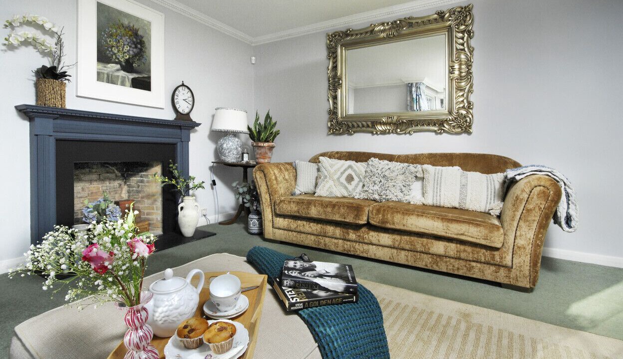 Photo of Livingroom in Henley-on-Thames