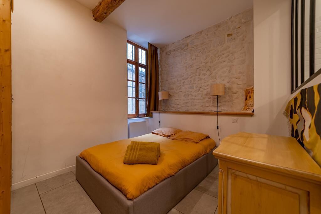 Photo of Bedroom in Nimes City Centre