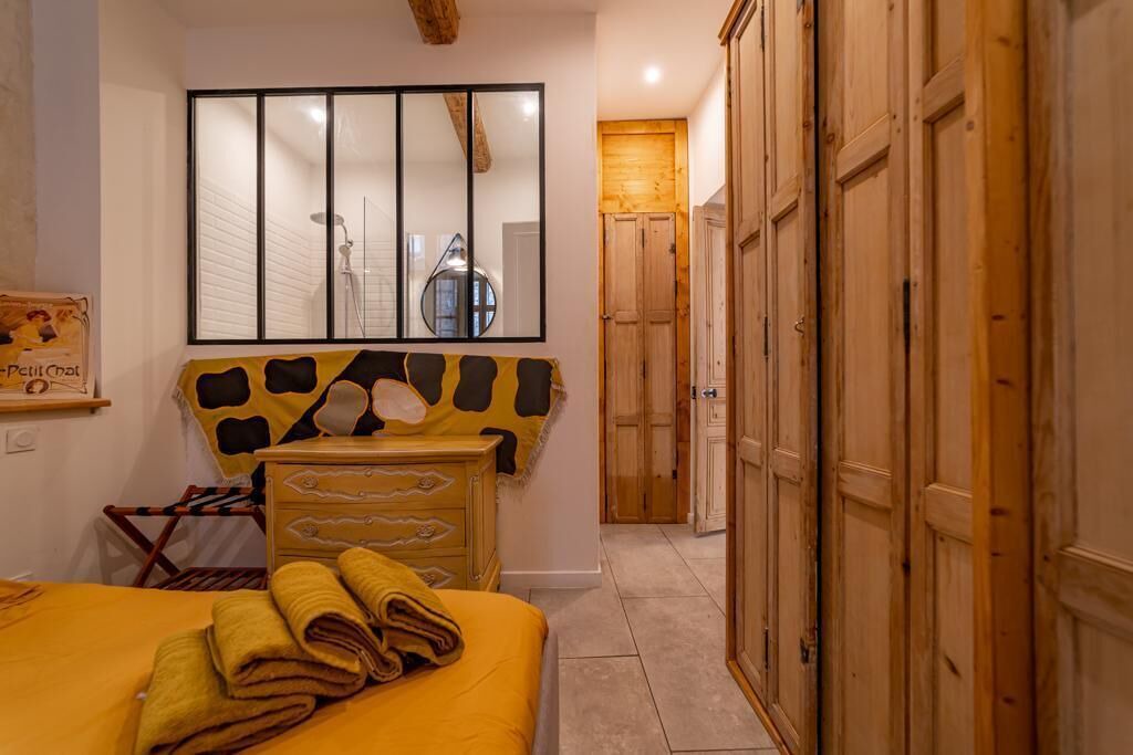 Photo of Bedroom in Nimes City Centre