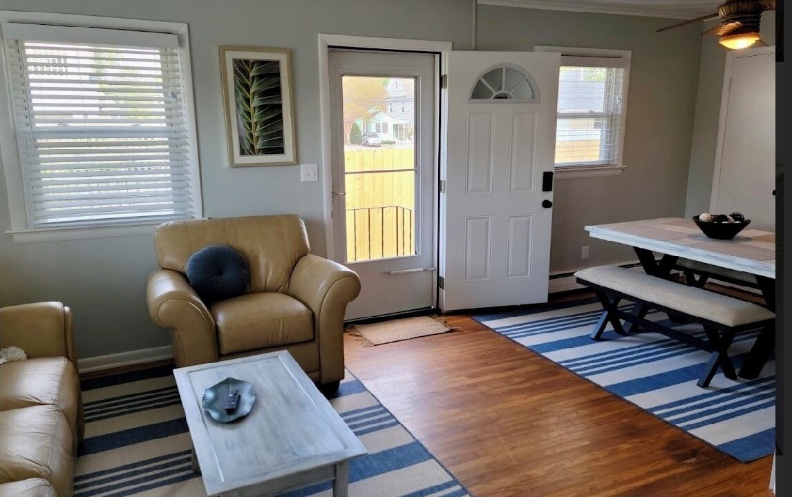 Photo of Livingroom in Northeast Virginia Beach