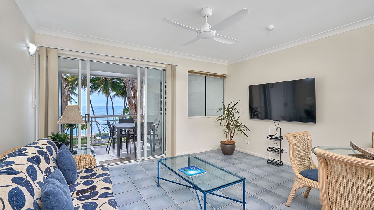 Photo of Livingroom in Palm Cove