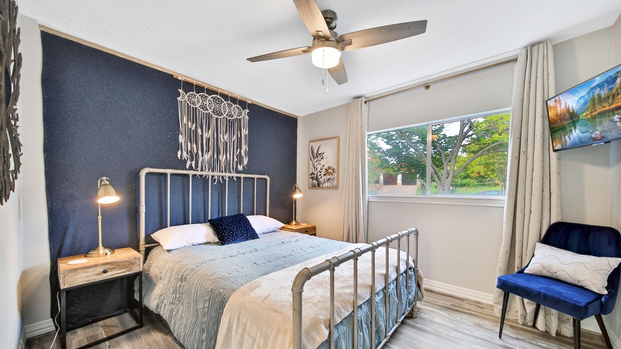 Photo of Bedroom in Seven Coves