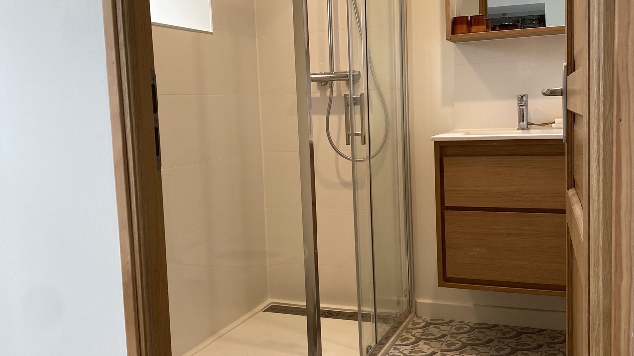 Photo of Bathroom in La Chapelle-Saint-Mesmin