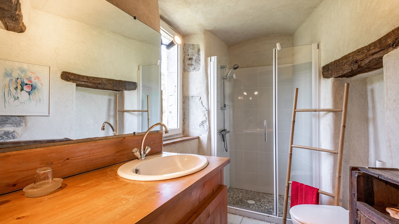 Photo of Bathroom in Joyeuse