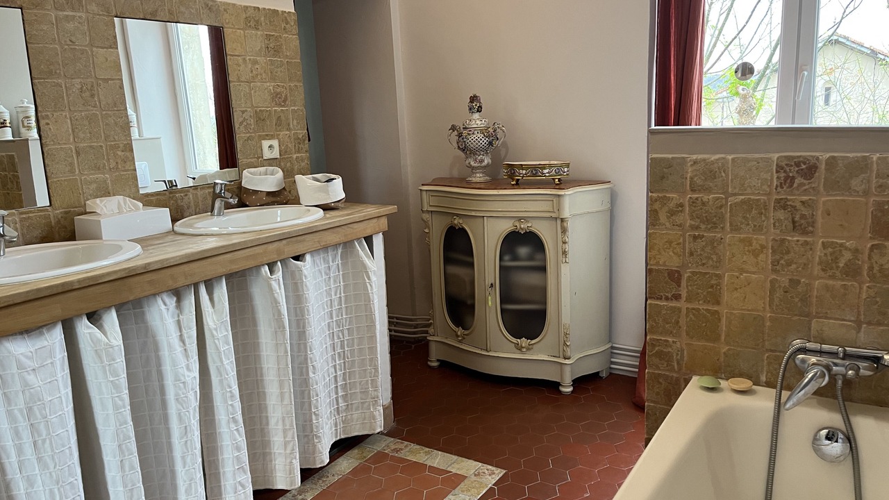 Photo of Bathroom in Saint-Mathieu-de-Treviers