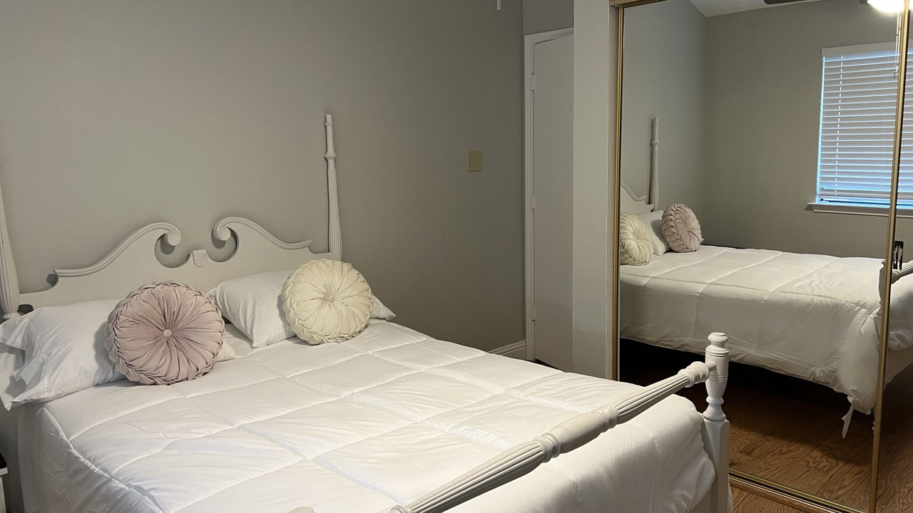 Photo of Bedroom in South Arlington