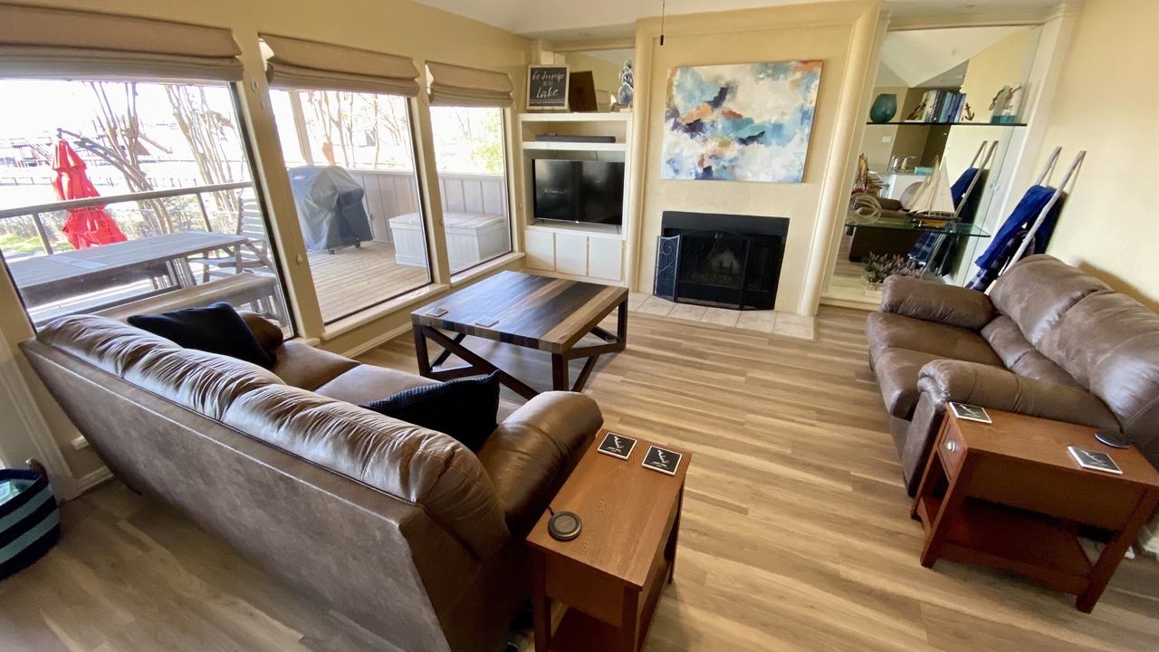 Photo of Livingroom in Gun Barrel City