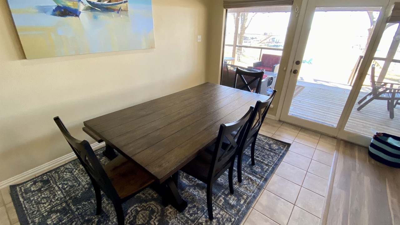 Photo of Livingroom in Gun Barrel City