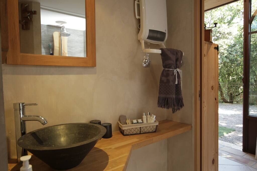 Photo of Bathroom in Saint-Paul-et-Valmalle