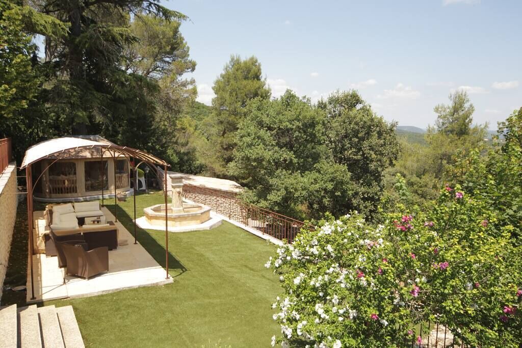Photo of Patio Balcony in Saint-Paul-et-Valmalle