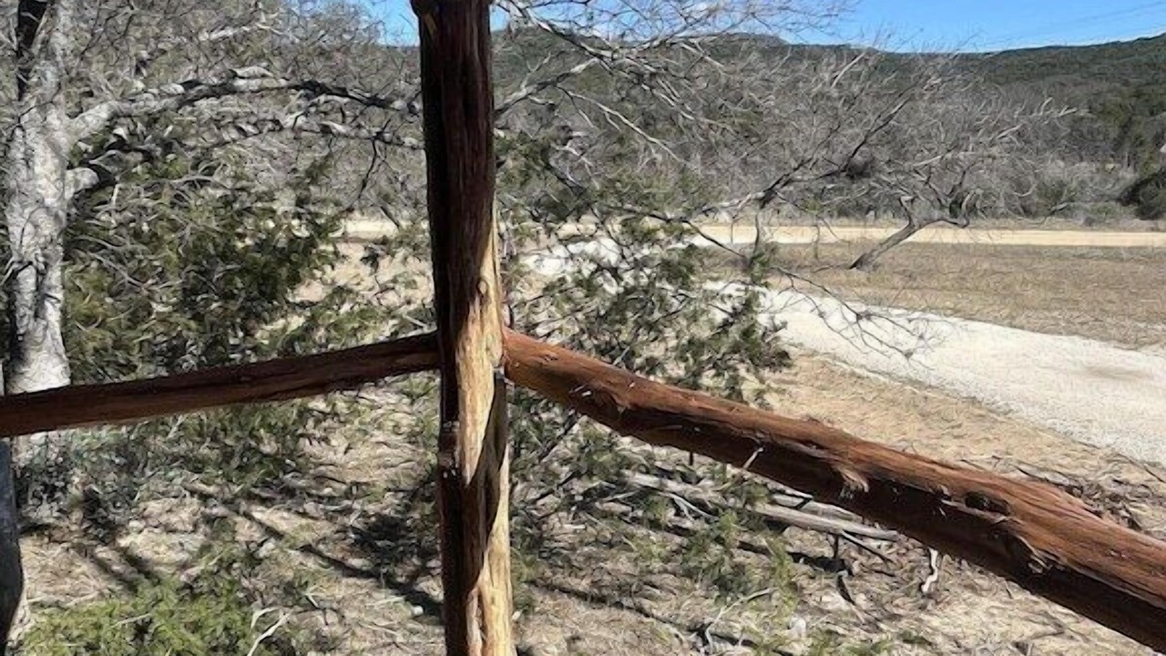 Photo of Outdoor in Leakey