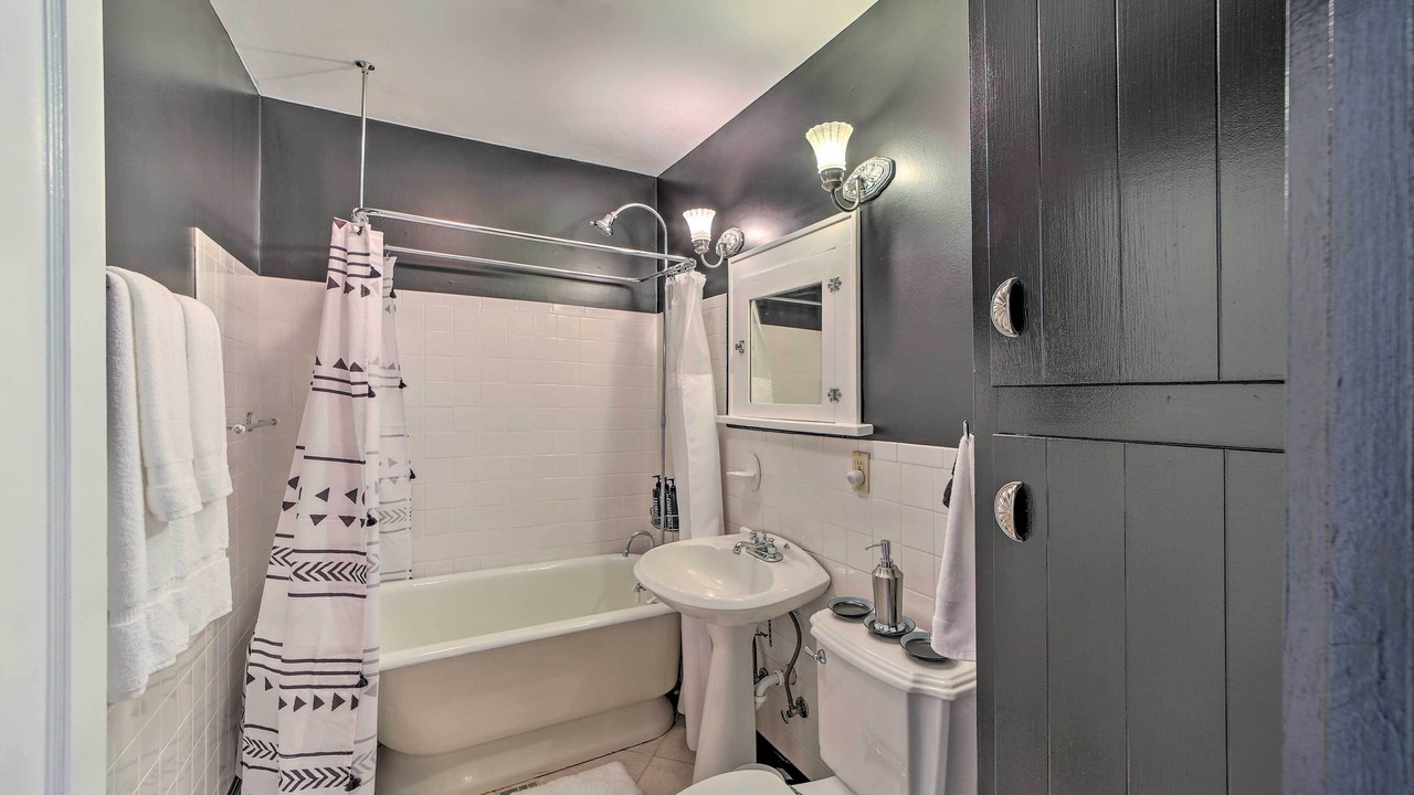 Photo of Bathroom in Sunrise Terrace