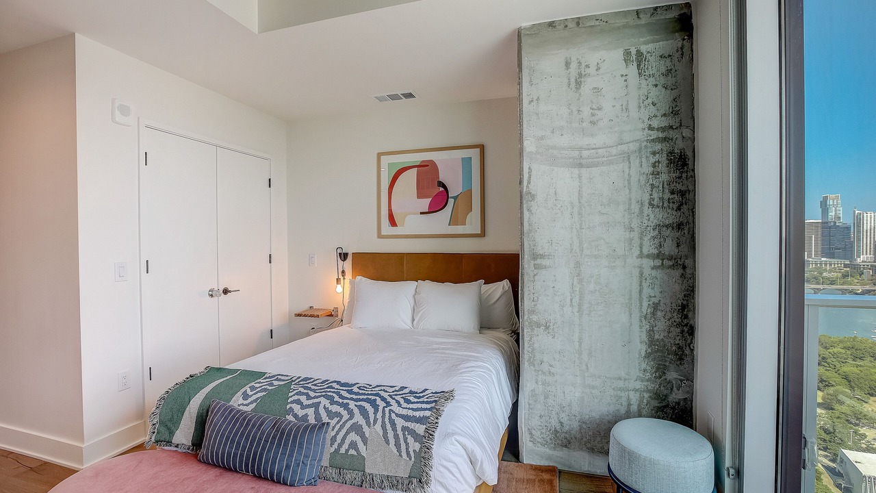 Photo of Bedroom in Rainey Street Historic District