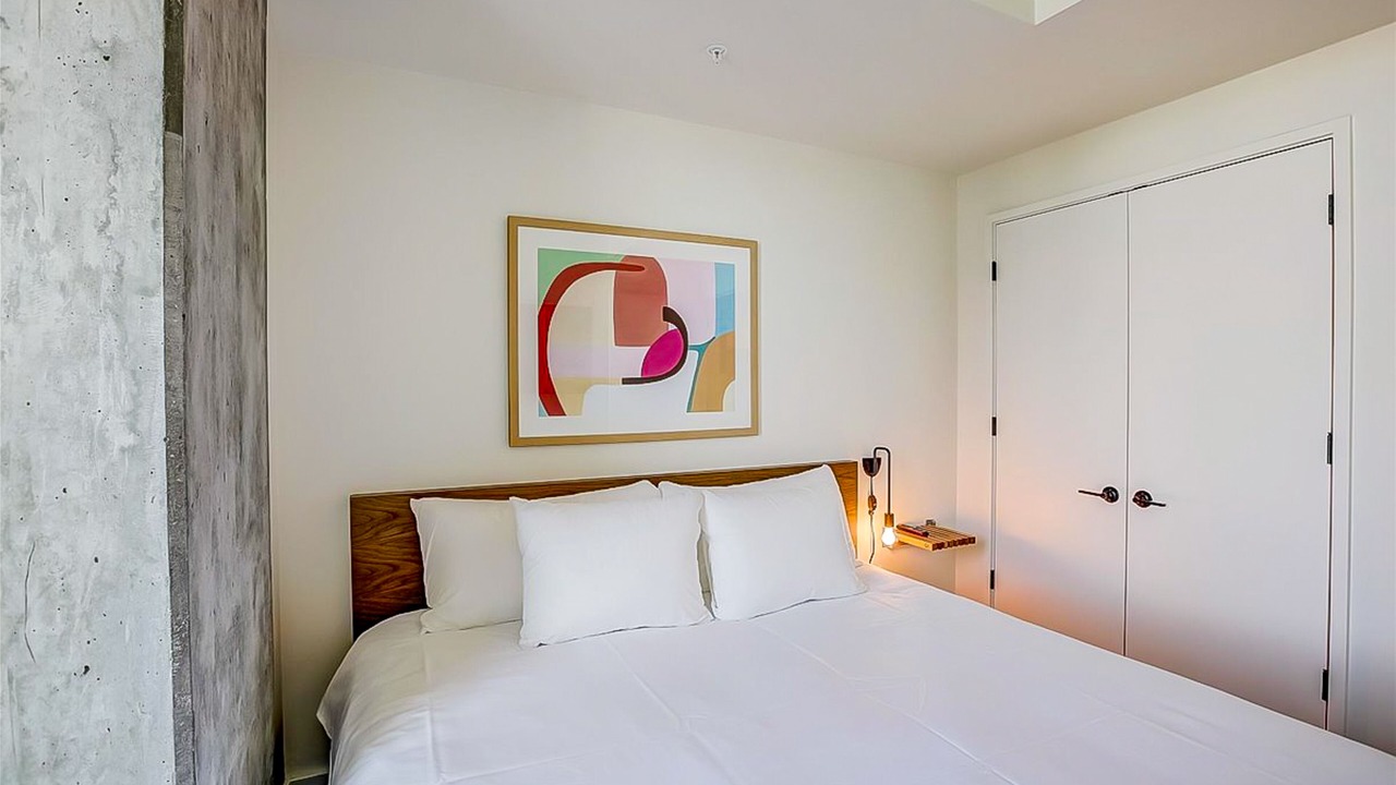 Photo of Bedroom in Rainey Street Historic District