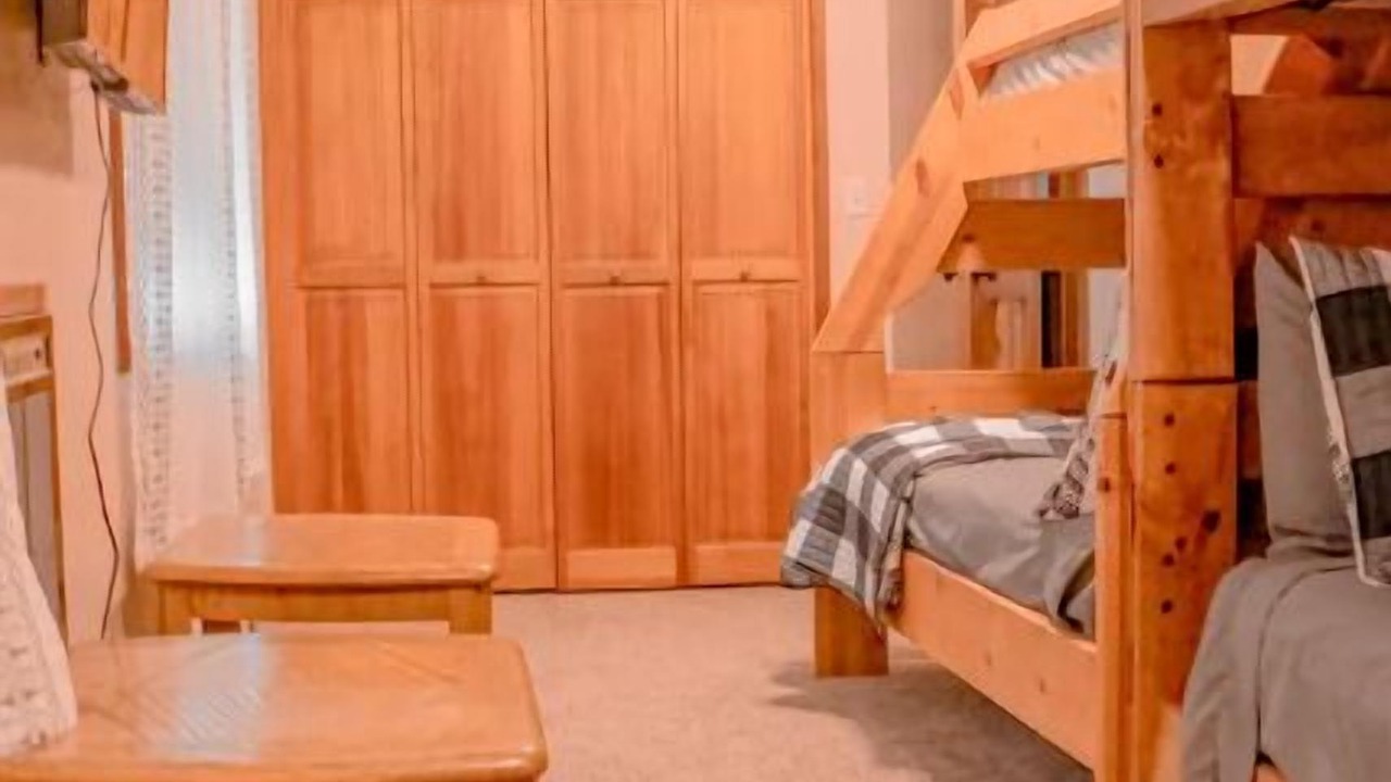 Photo of Bedroom in Garden Valley