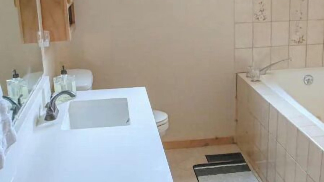 Photo of Bathroom in Garden Valley