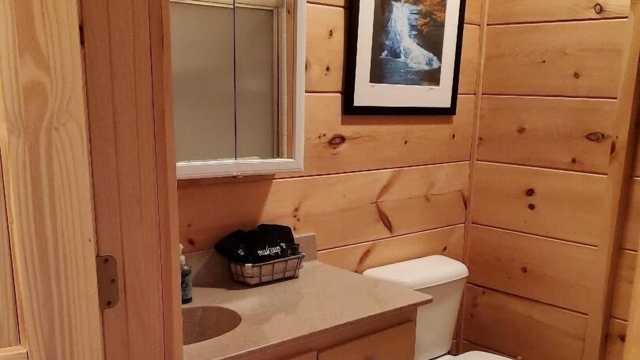 Photo of Bathroom in Reserve at Fairystone