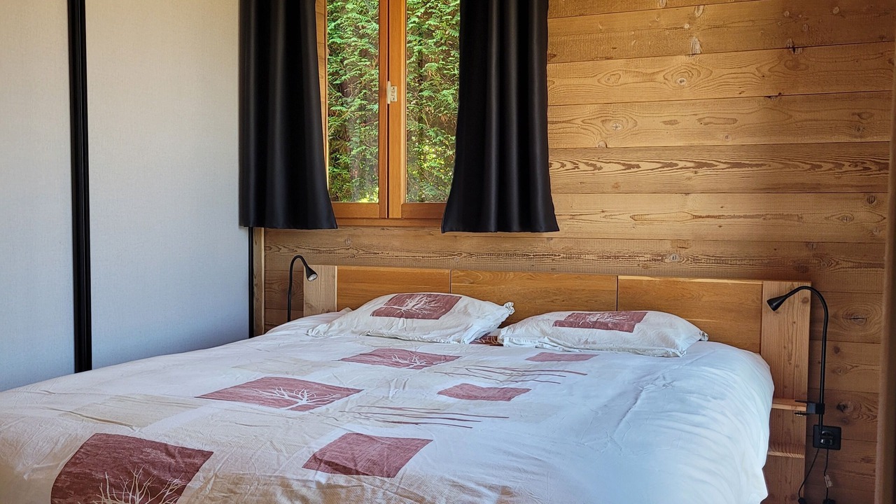 Photo of Bedroom in Alex