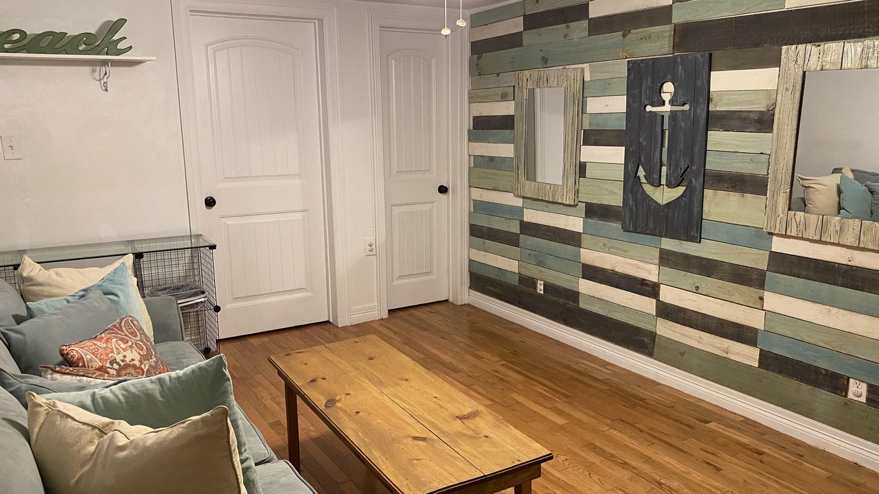Photo of Bedroom in Crystal Beach