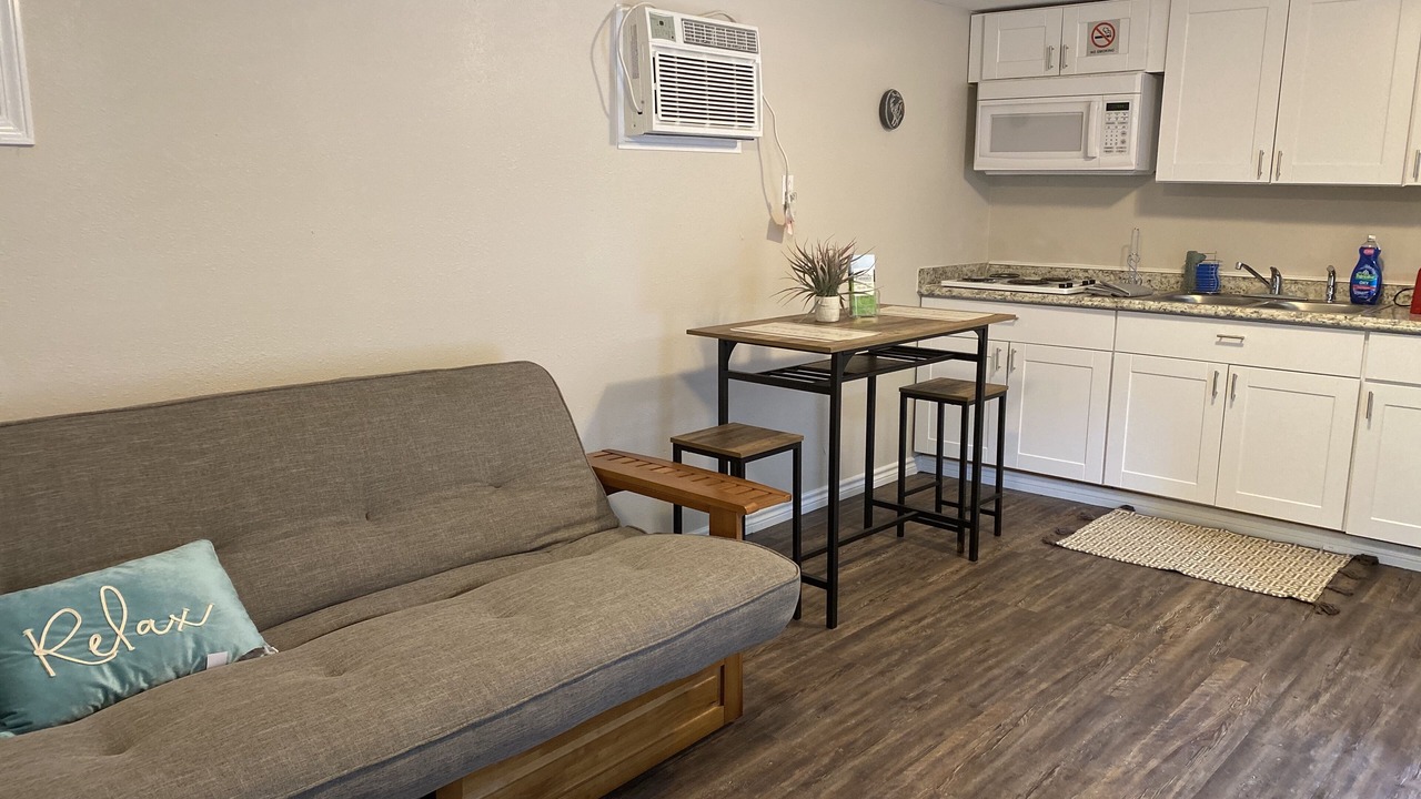 Photo of Livingroom in Cleveland