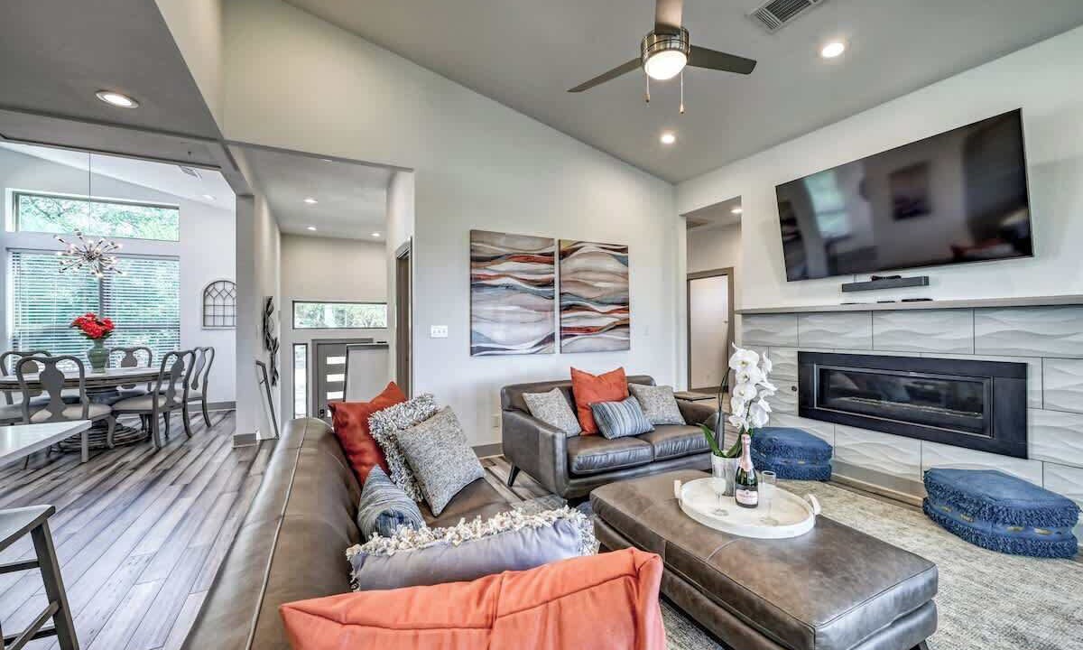 Photo of Livingroom in Point Venture