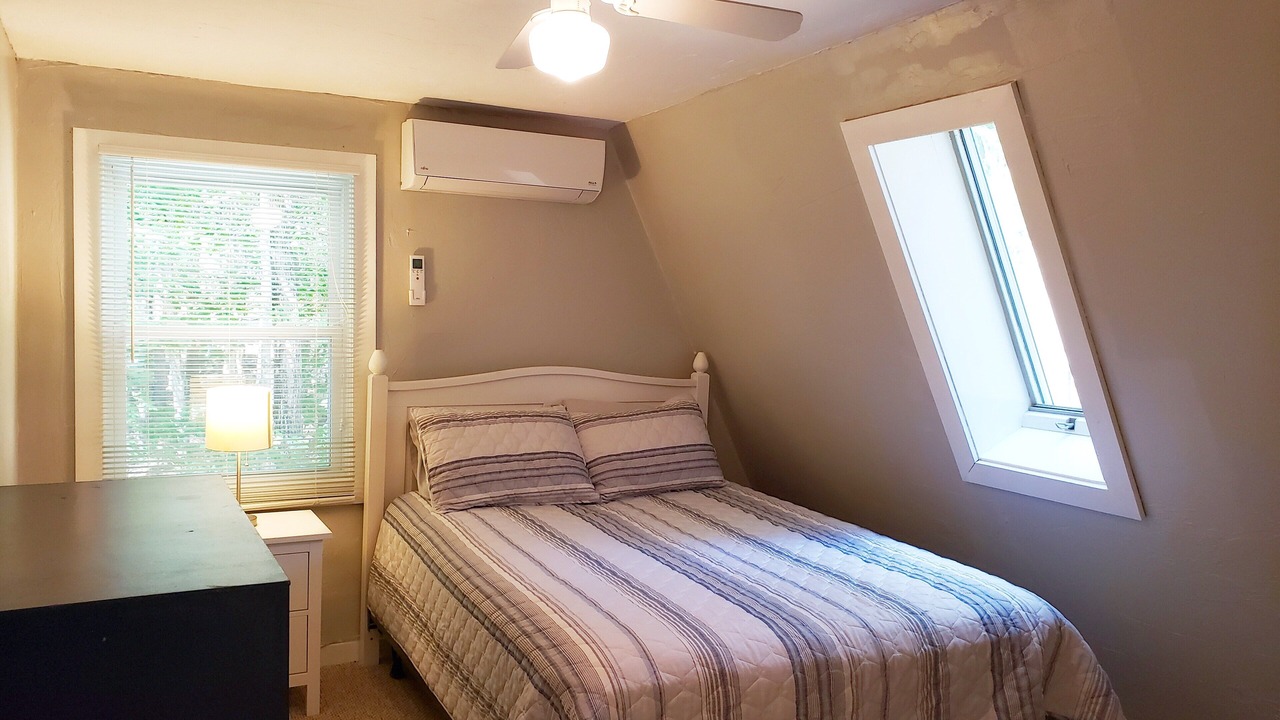 Photo of Bedroom in Moultonborough