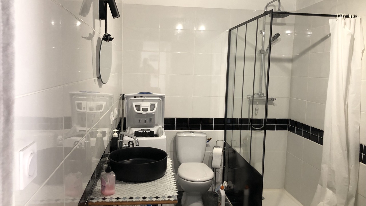 Photo of Bathroom in Tresques