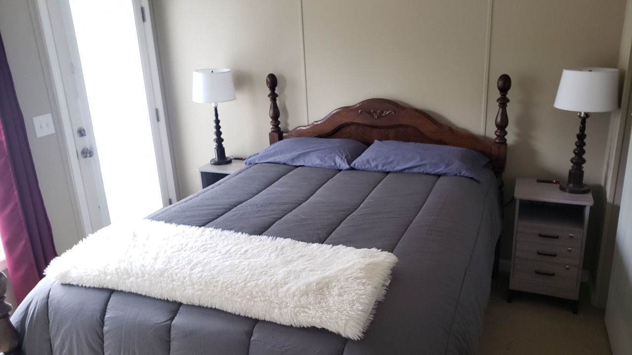 Photo of Bedroom in Cascadia