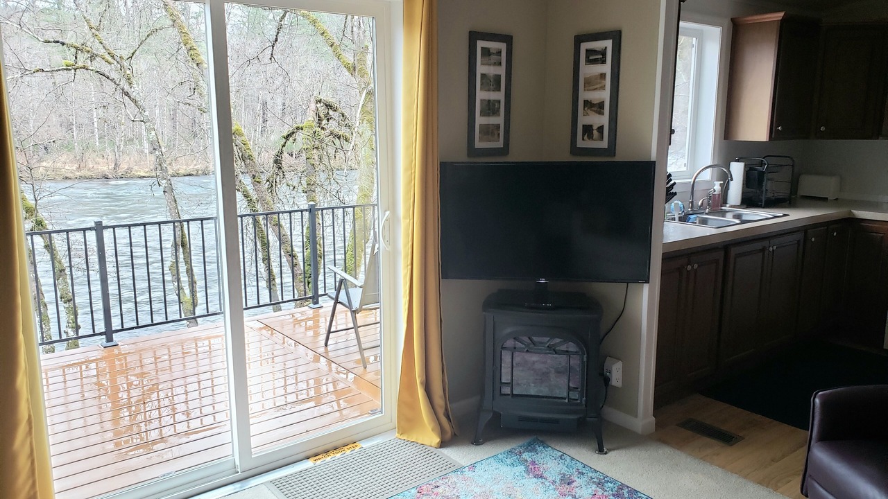 Photo of Bedroom in Cascadia