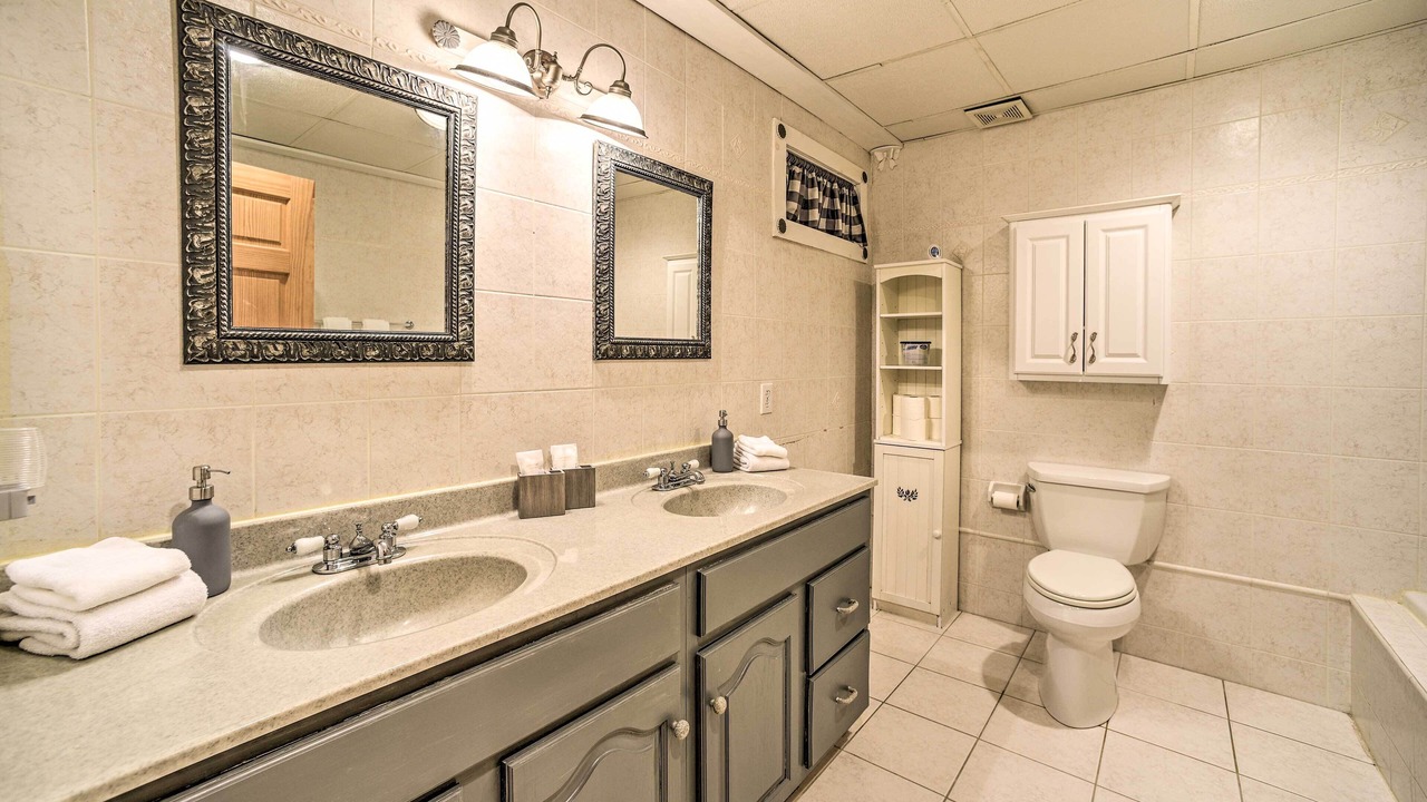 Photo of Bathroom in Middle Grove