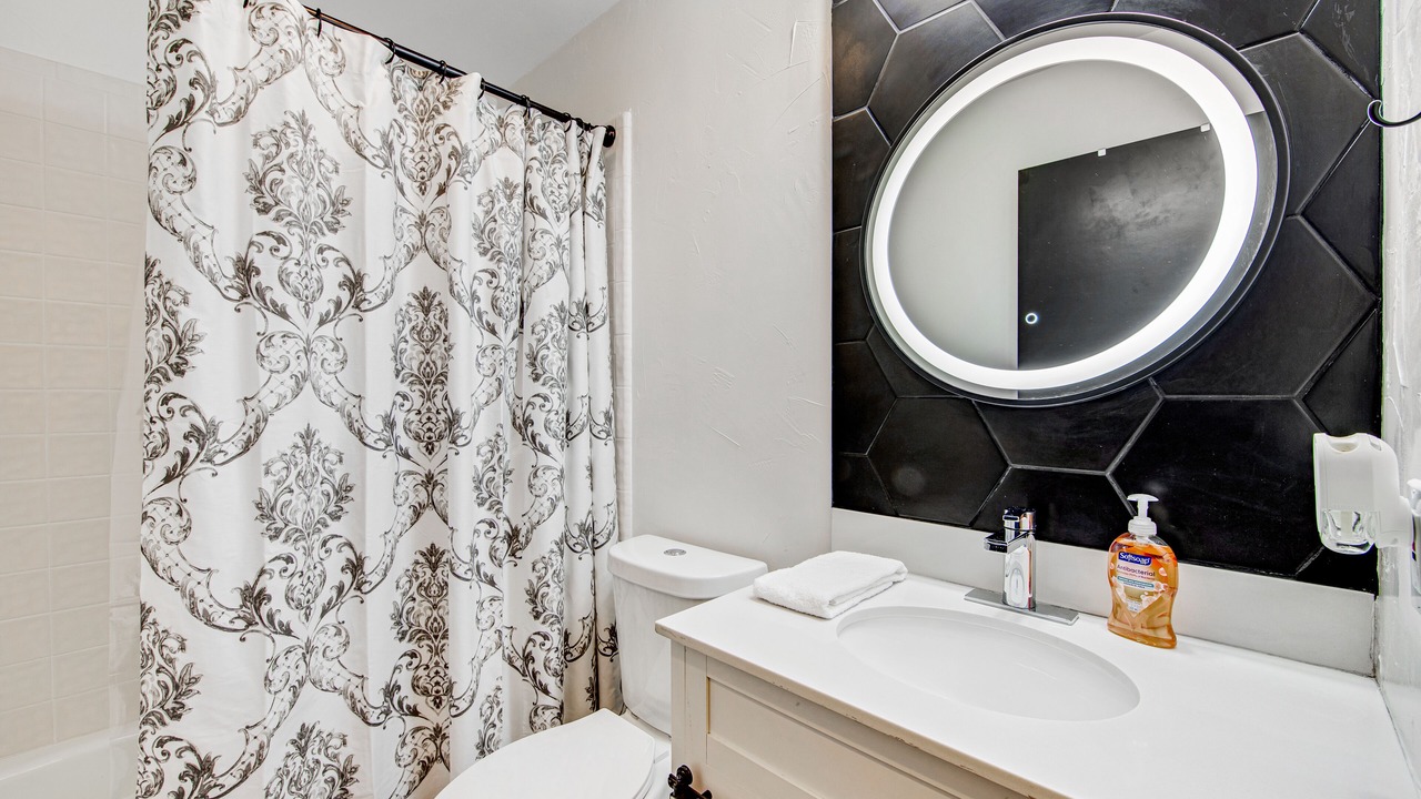 Photo of Bathroom in Horseshoe Bay