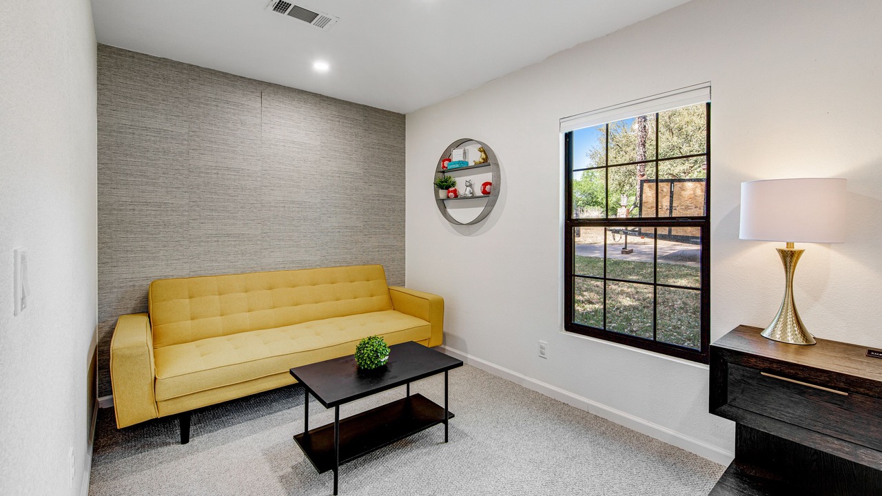 Photo of Livingroom in Horseshoe Bay